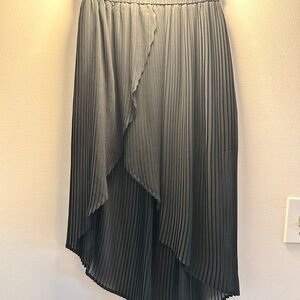 Urban Outfitters Black Pleated Skirt